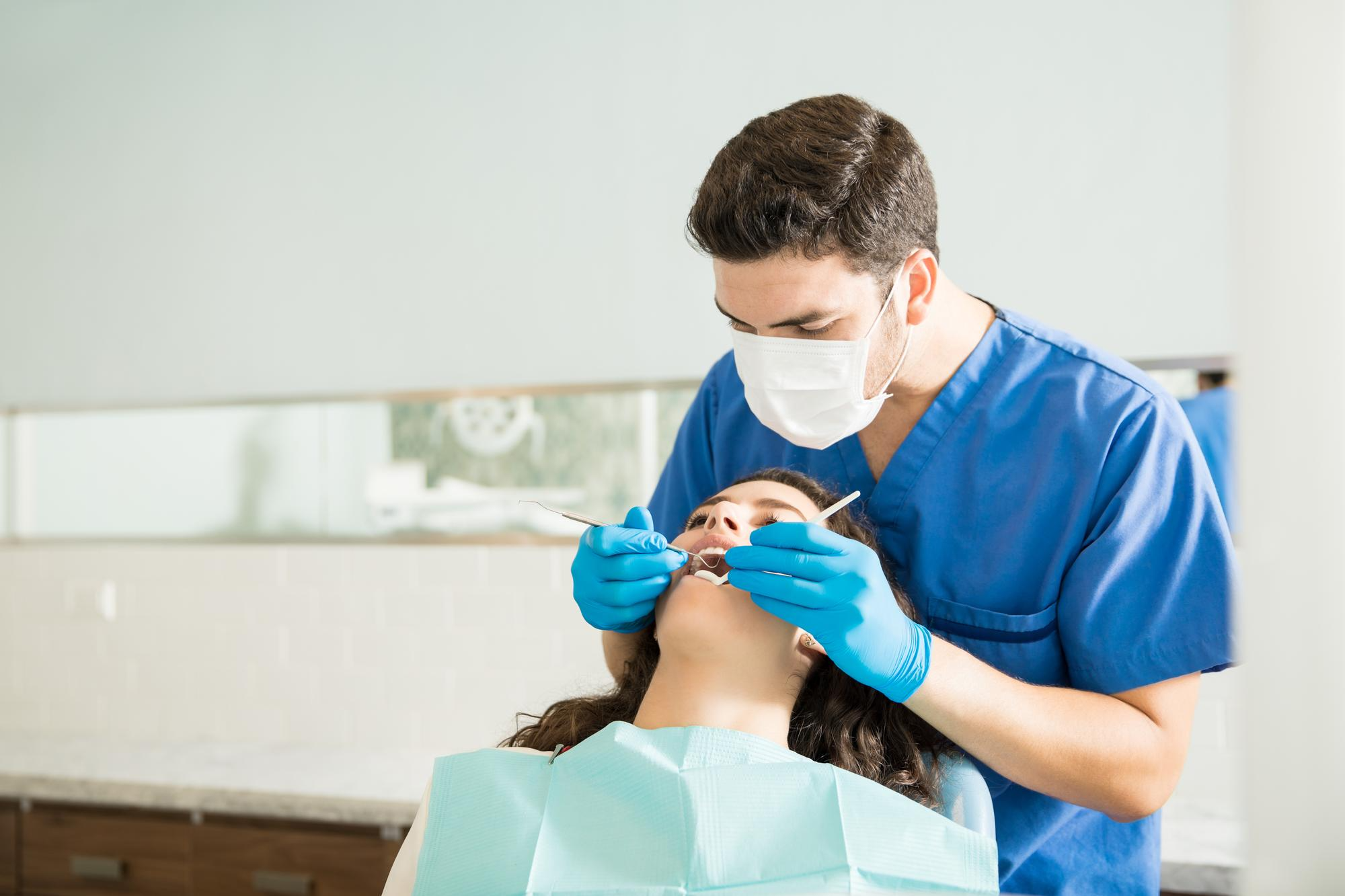 How to Choose the Right Dentist for Dental Treatment 